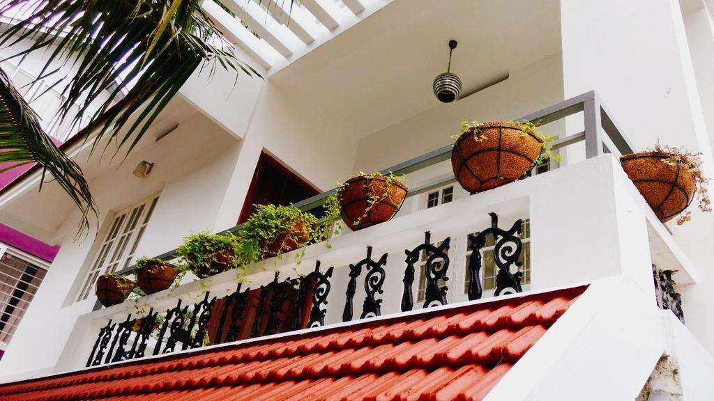 Villa Mariana Kochi Buitenkant foto